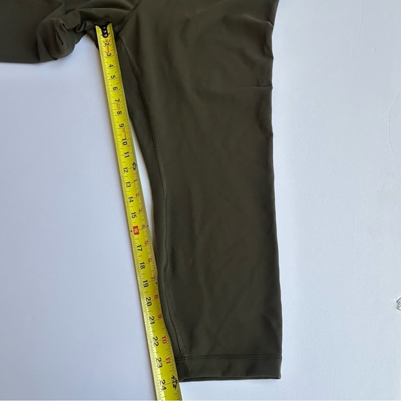 Lululemon Leggings Size 20 Olive Green Athleisure Gym Cropped LW5CQDS Yoga NWOT - Picture 6 of 10